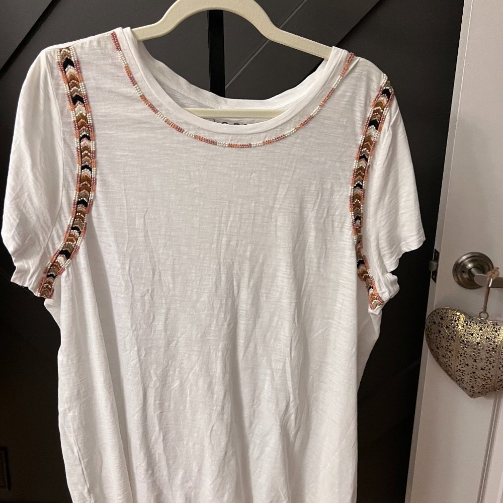 NWOT Loft White T-shirt With Bead Work  XL